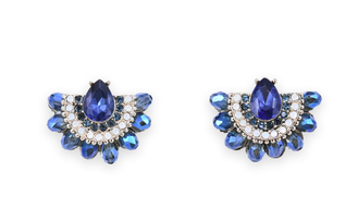 The Best Jewelry Pieces To Wear To Work