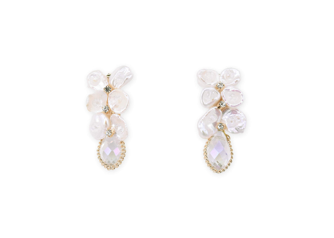 Neat elegance pearl drop earrings
