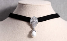 Crystal Gemstone with a Pearl Choker